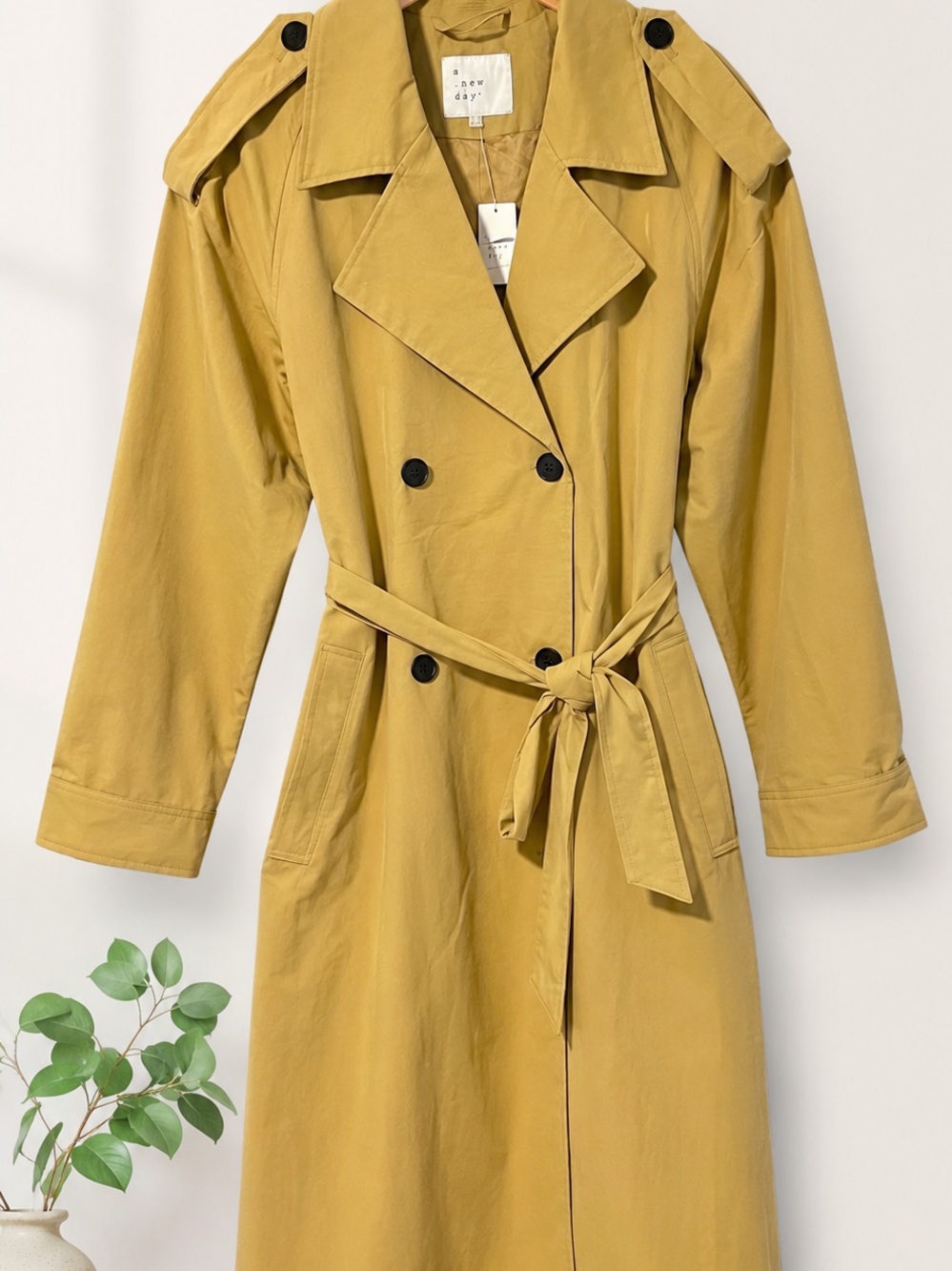 A New Day NWT Beige Belted Trench Coat ✨
